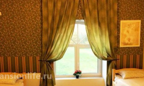 «Ялта» на шоссе Революции - 8